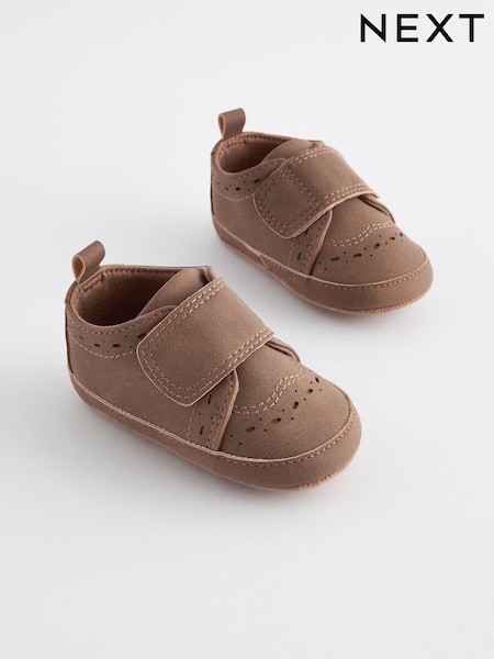 Tan Brown Touch Fastening Brogue Baby Shoes (0-24mths) (B91515) | €12