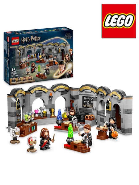 LEGO Harry Potter Hogwarts Castle Potions Class Magic Toy (B92020) | €46
