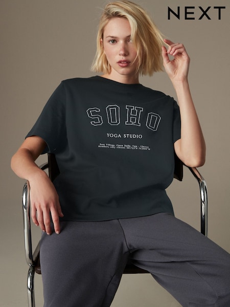 Soho Graphic Heavyweight Short Sleeve Crew Neck T-Shirt (B93738) | OMR4
