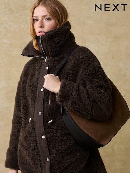 Schokoladenbraun - Waisted Teddy Borg Jacket (B93763) | 25 €