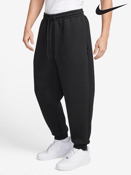 Nike Black Tech Joggers (B99458) | €170