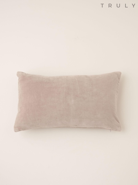 Truly Velvet Rectangle Cushion (C18410) | 190 zł