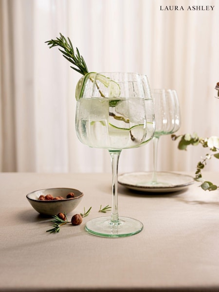 Laura Ashley Set of 4 Green gin glasses (C20221) | €66