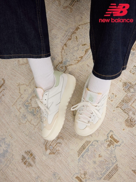 New Balance White/Green Womens CT302 Trainers (C23503) | €42