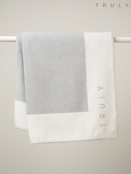 Truly Grey/Cream Recycled Cotton Blanket (C28800) | €107