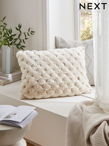 Luna Scallop Faux Fur Cushion (C33010) | €15