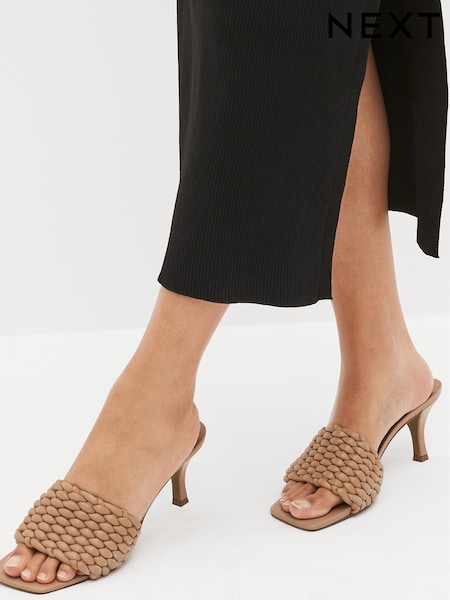 Tan Brown Signature Leather Padded Weave Mules (C35772) | €36