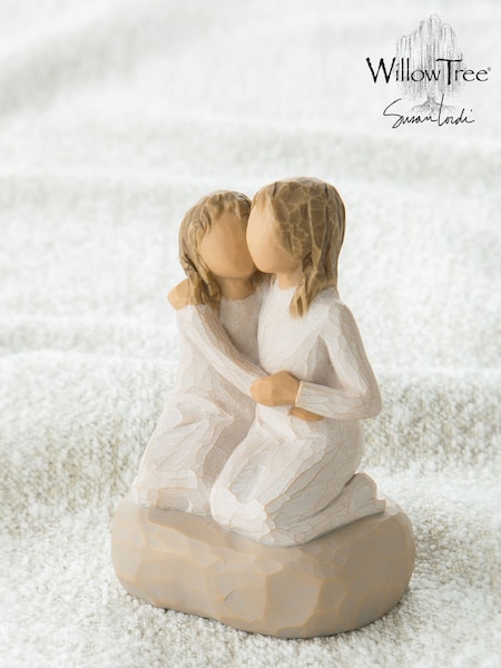 Willow Tree Cream Sister Mine Figurine (C39262) | €41