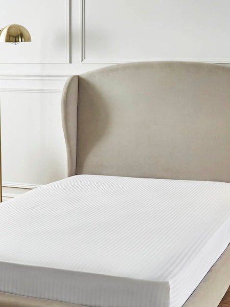 Liddell White 400 Thread Count Egyptian 100% Cotton Striped Fitted Sheet (C40033) | €130