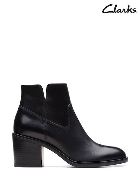 Clarks Leather Valvestino Lo Boots (C40083) | 73 €
