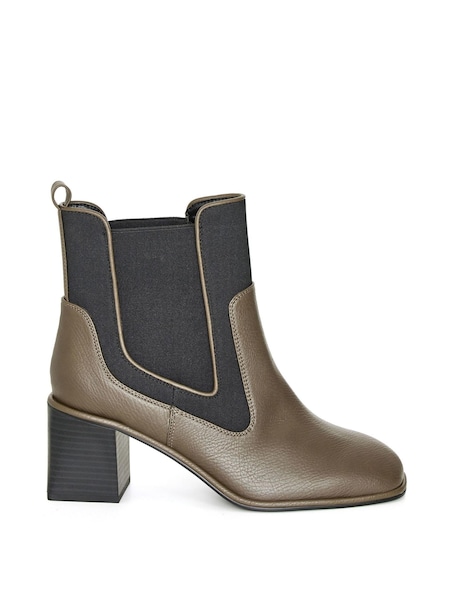 Evans Extra Wide Fit Benxo Ankle Brown Boots (C56670) | €26
