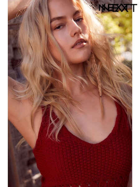 Red Stitch Cropped Vest (C56925) | €16.50