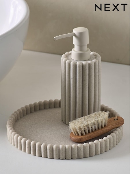 Rib Round Tray (C64428) | €17