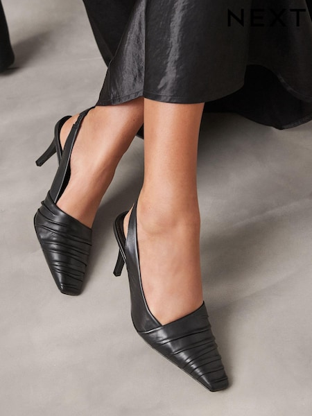 črna - Signature Leather Ruched Slingback Heels (C69704) | € 38