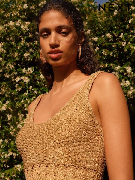 Gold Stitch Cropped Vest (C70517) | €17