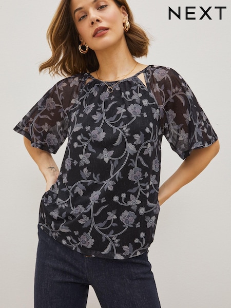 Blau mit floralem Muster - Multi Floral Cut Out Detail Flutter Sleeve Mesh Top (C80288) | 20 €