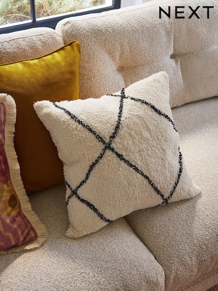 Black/White Minimal Geometric 50 x 50cm Berber Cushion (C80488) | €16