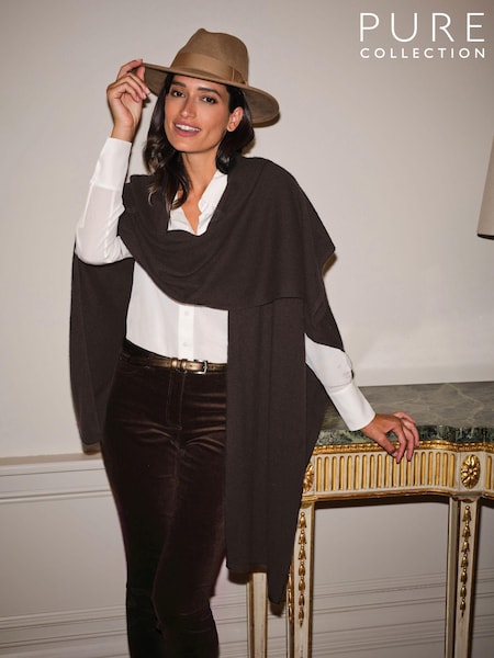 Pure Collection Black Gassato Knitted Wrap Ponchos (C81167) | €89
