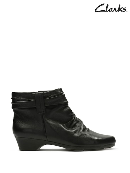 Clarks Black Leather Matron Ella Boots (C83595) | €61