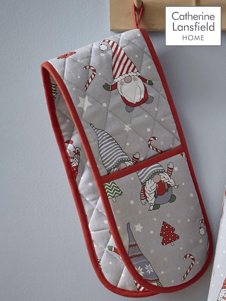 Catherine Lansfield Red Christmas Gnomes Double 100% Cotton Oven Gloves (D09097) | €13.50