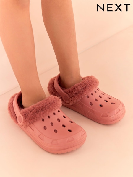 Roze met voering van imitatiebont - Pantoffelklompen met voering van imitatiebont (D18018) | € 7 - € 9
