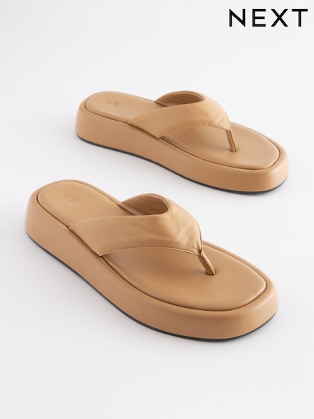 chameau - Sandales string à bout plateforme en cuir (D21520) | € 23