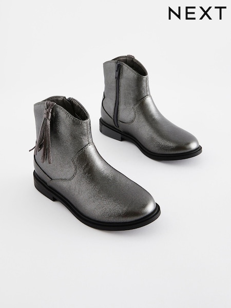 srebrna (barva); srebro V metalnih barvah - Western Tassel Boots (D32344) | € 27 - € 32