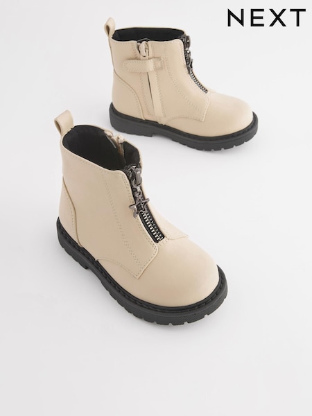 Off White - Zip Front Charm Detail Ankle Boots (D33333) | €16 - €18