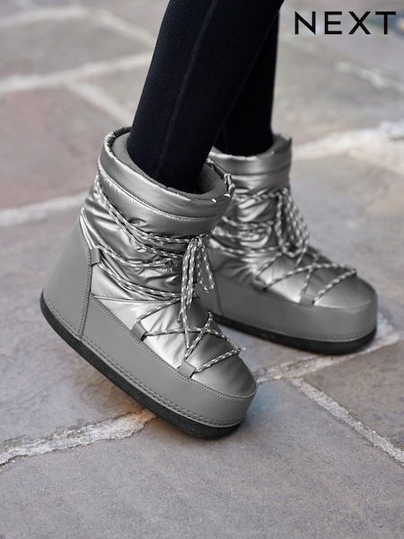 Silver Fashion Padded Boots (D34924) | €17.50