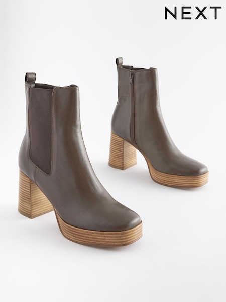 Čokoladno rjava - Forever Comfort® Platform Ankle Boots (D38603) | € 42