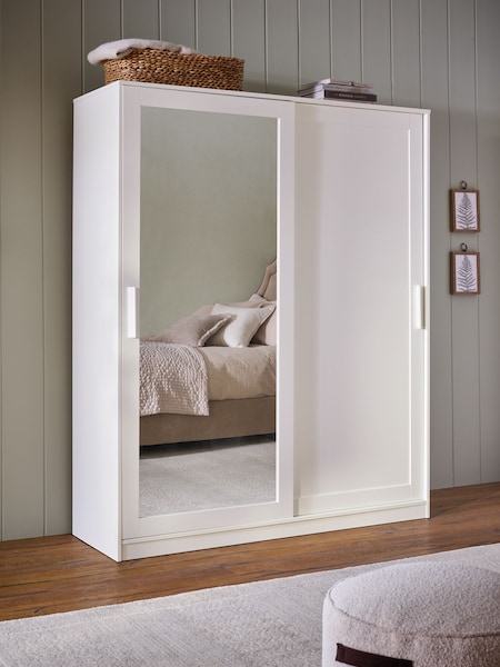 White Flynn 1.5m Sliding Wardrobe (D41648) | €610