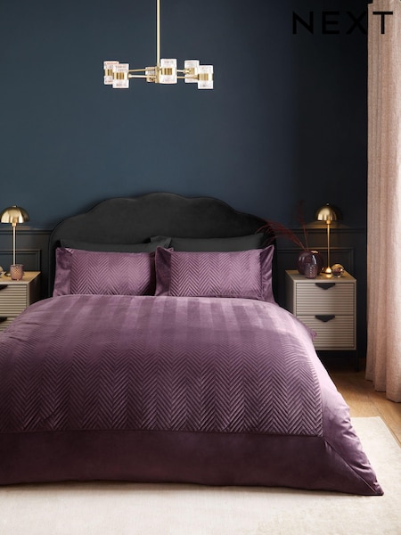 Madison Quilted Velvet Duvet Cover and Pillowcase Set (D42992) | € 21 - € 37