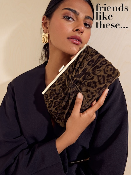 Estampado de leopardo - Friends Like These Bolso cartera con detalle anudado