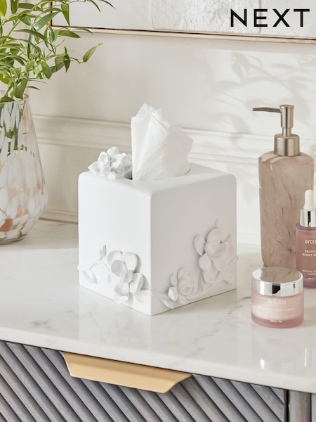 White Flower Tissue Box (D53563) | ‏130 د.إ.‏