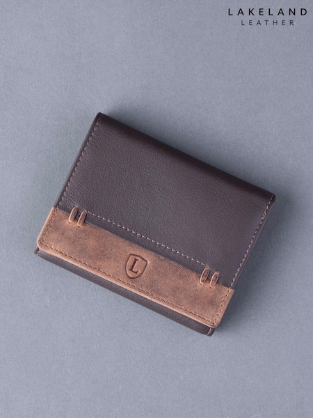 Brązowy - Lakeland Leather Stitch Leather Tri-fold Wallet (D65059) | 220 zł