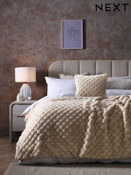 Ivory Natural Luna Scalloped Plush Faux Fur Throw (D66590) | AED194