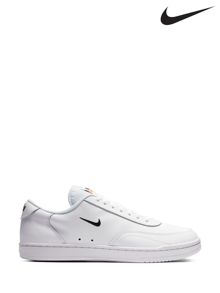 Valkoinen/Musta - Nike Court Vintage Trainers (D67918) | €77
