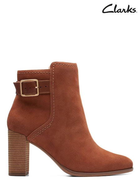 Коричневый - Clarks Caramel Suede Freva85 Buckle Boots (D68099) | €36