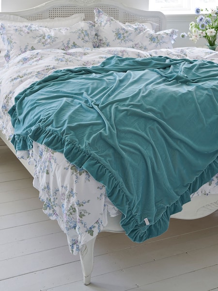 Shabby Chic by Rachel Ashwell® Aqua Blue Maisie Velvet Throw (D70728) | €23