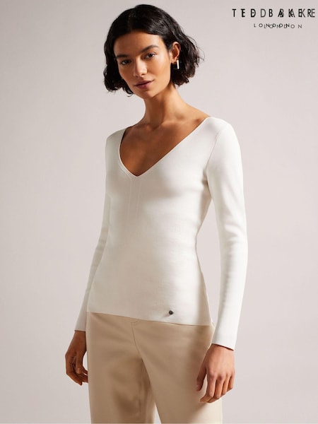 Ted Baker Cream Slim Fit Cileste V-Neck Knit Top (D73633) | €39