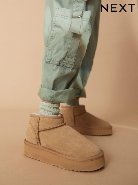 Hellbraun - Warm Lined Water Repellent Suede Pull-On Boots (D77915) | 25 € - 32 €