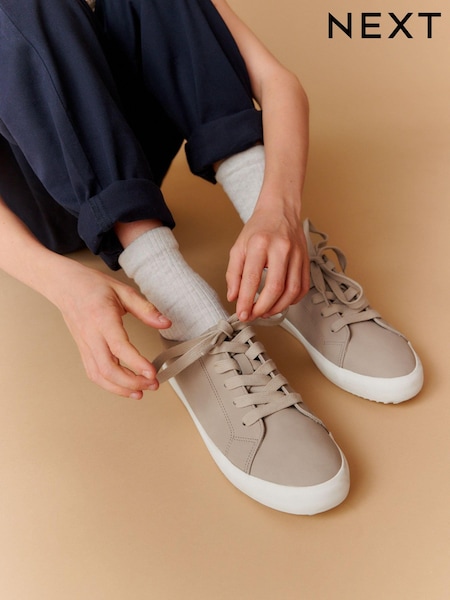 Nevtralno - Lace-Up Shoes (D78698) | € 15 - € 21