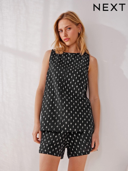 Black Cotton Crinkle Vest (D82920) | €5.50