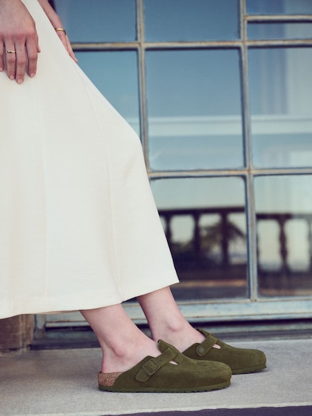 Birkenstock Boston Suede Clogs (D90167) | €139
