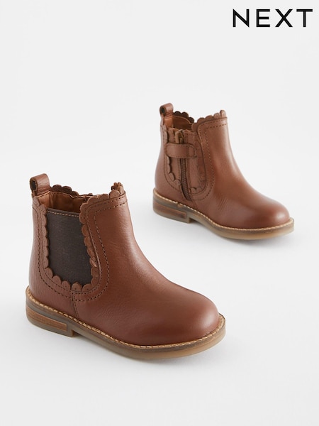 Tan Brown Leather Wide Fit (G) Scallop Chelsea Boots (D91474) | €21.50 - €25