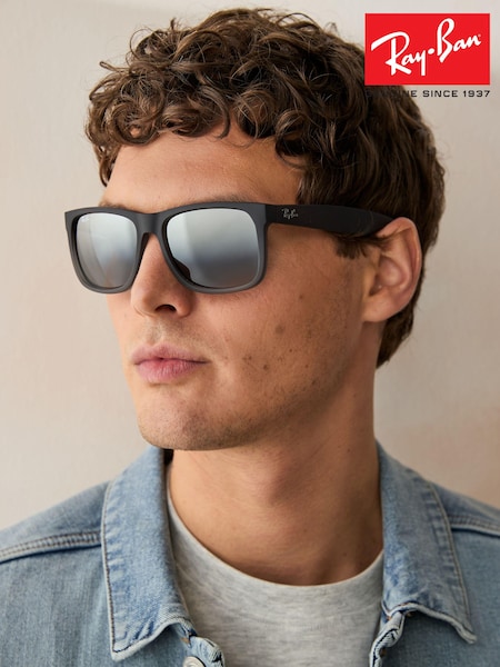 Ray-Ban Justin Sunglasses (D92673) | €190