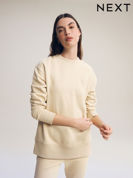 Neutral (D95823) | AED52