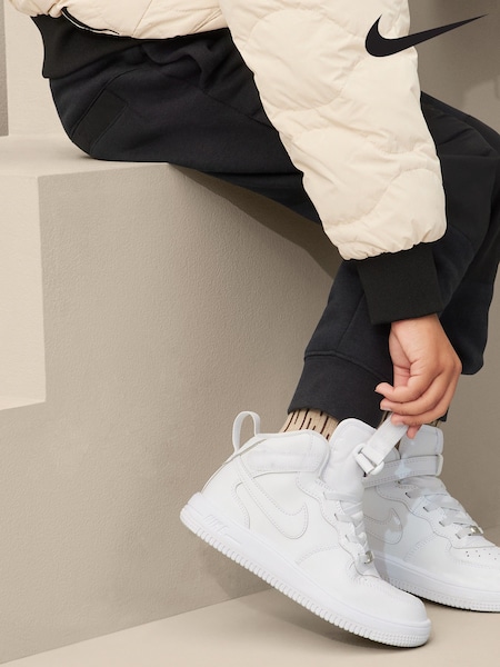 Nike White Junior Air Force 1 Mid EasyOn Trainers (E00361) | € 42