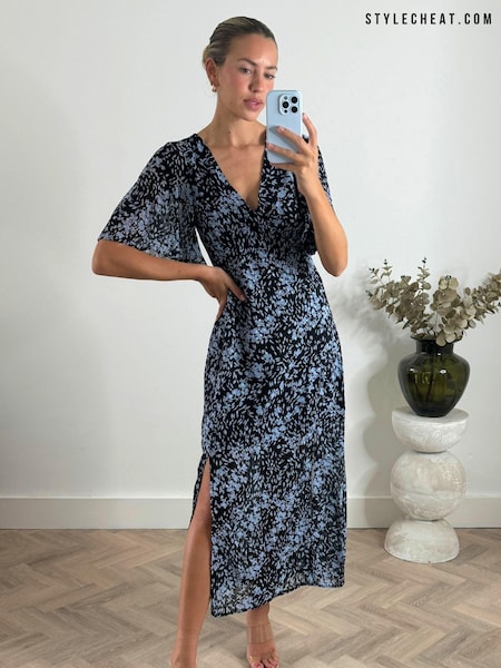 Style Cheat Black Andi Angel Sleeve Midi Dress in Floral (E04383) | €42