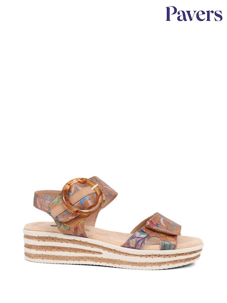חום - Pavers Cream Touch Fasten Wedge Sandals (E04527) | ‏176‏₪